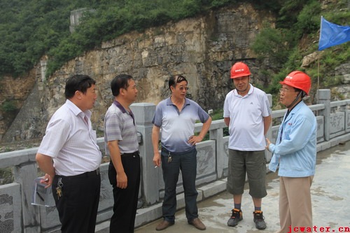 加強(qiáng)防汛督查，確保安全度汛